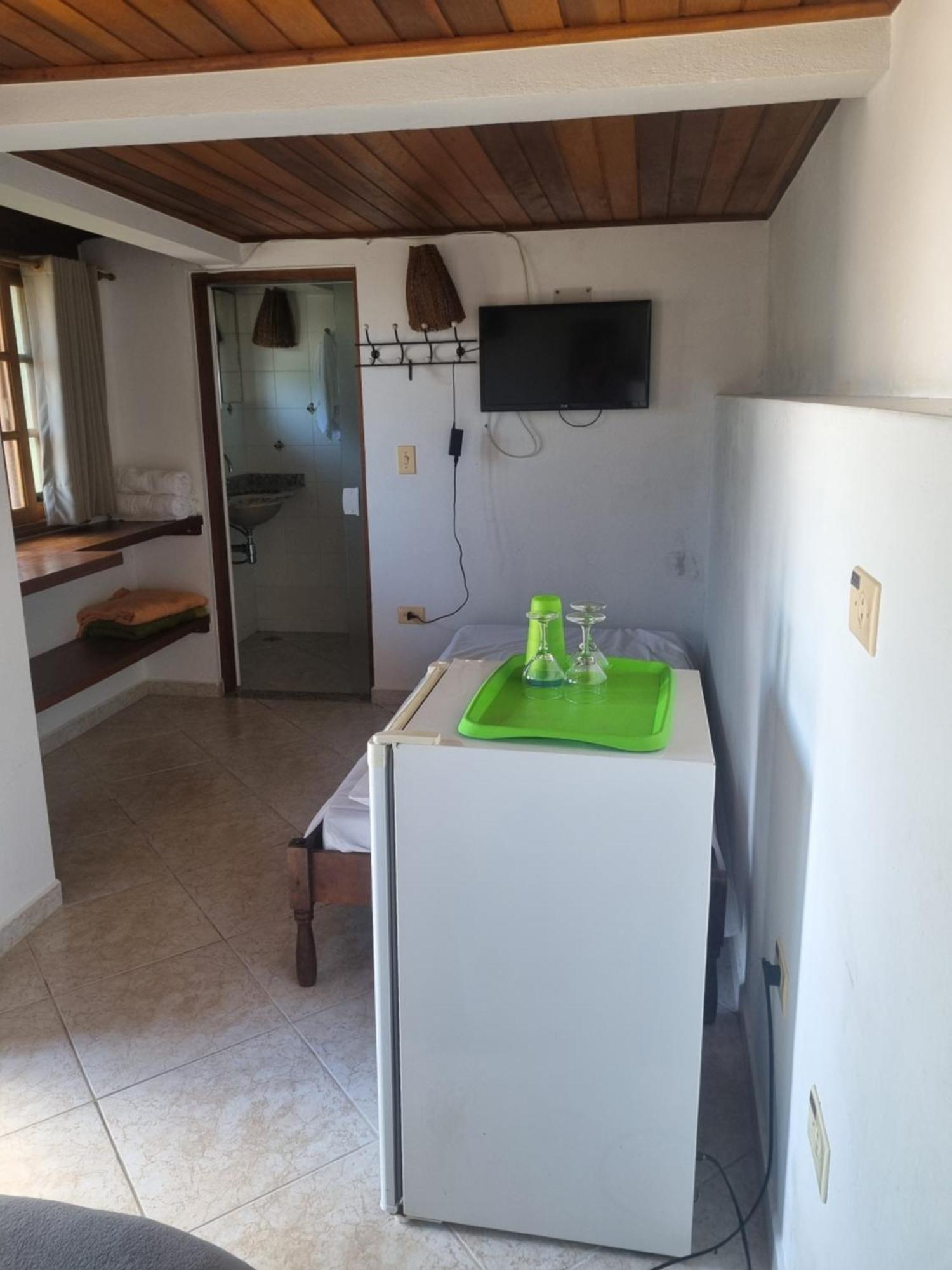 Chales E Suite Ilhabela Habitación foto