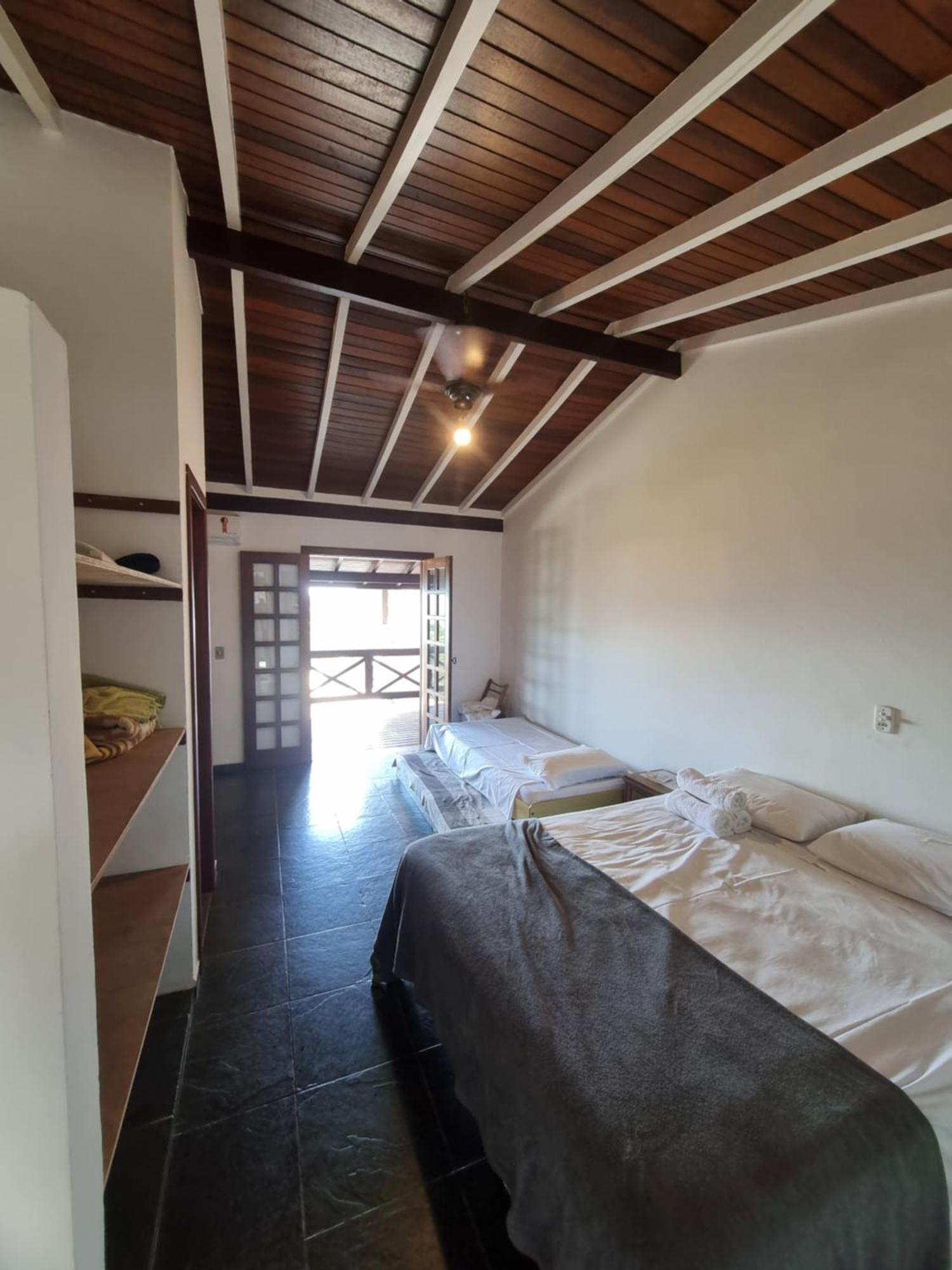 Chales E Suite Ilhabela Habitación foto